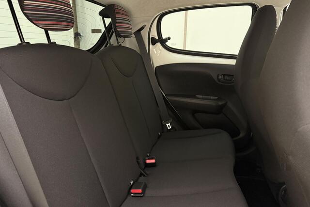 Citroen C1 1.0 VTi Feel | Airco | Bluetooth | Weinig kilometers | Extra getint glas | 5 Deuren | Electrische ramen | Centrale deurvergrendeling | Zuinige motor