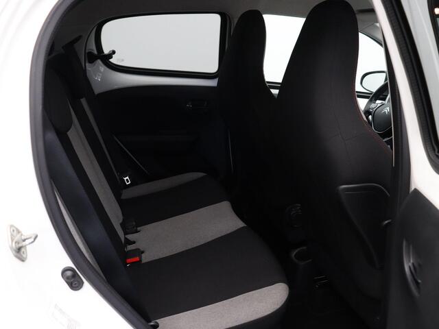 Citroen C1 1.0 e-VTi Shine | Airconditioning | Elektrische ramen voor | Elektrisch verstelbare spiegels | DAB-radio | Navigatie | Achteruitrijcamera |