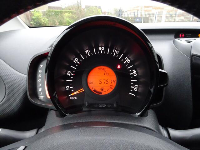 Citroen C1 1.0 VTi Feel Airco, elektrische ramen, centrale vergrendeling, donker glas, chrome pakket, enz. GEEN IMPORT