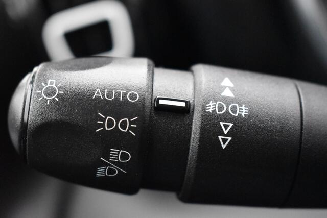 Citroen C3 Aircross PureTech 110 Shine | Parkeerhulp V+A | Airco | Apple Carplay | Navi |