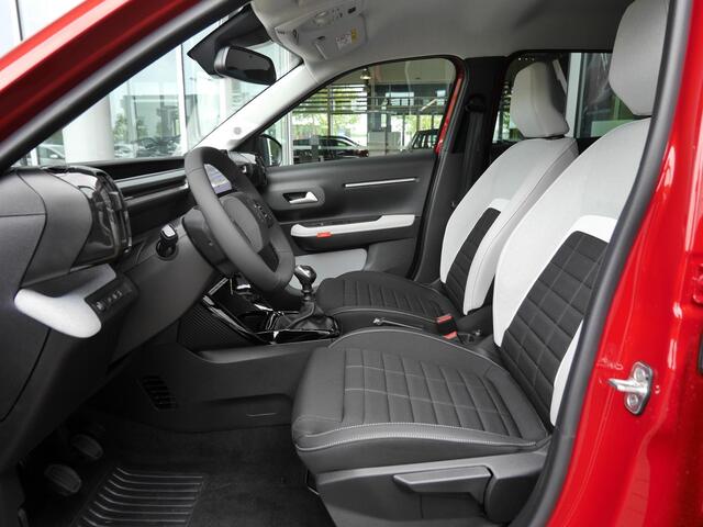 Citroen C3 1.2 Turbo 100pk Max | Nieuwe auto | Navigatie | Achteruitrijcamera | Lichtmetalen velgen | Draadloze telefoonlader | Climate control | Led verlichting | Regensensor