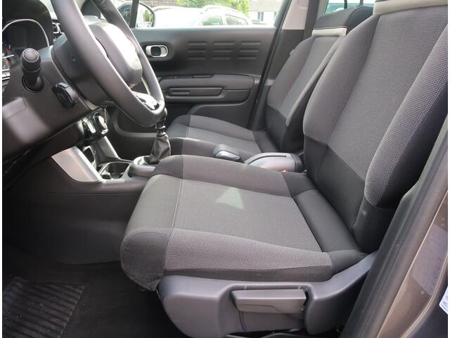 Citroen C3 Aircross 110 Pk benzine * Hoge Zit * Navigatie * Climate & Cruise Control * Open Schuifdak * L.M. Velgen * Ook Apple Carplay / Android Auto * Vingerhoets; Vierde Generatie Eersteklas Service !