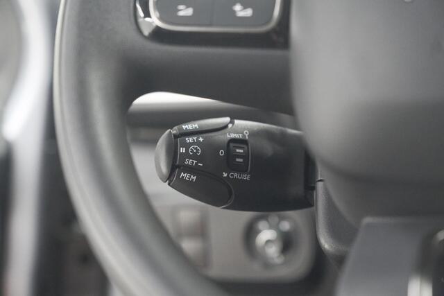 Citroen C3 PureTech 110 EAT6 Max | Apple Carplay | Parkeersensoren | Climate Control | 16 Inch Lichtmetalen Velgen