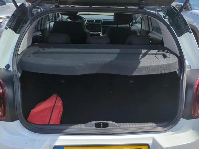 Citroen C3 1.2 PureTech Shine Apple Carplay/Duo-Tone/17"Velgen/Navi/Camera/GEEN AFLEVERKOSTEN