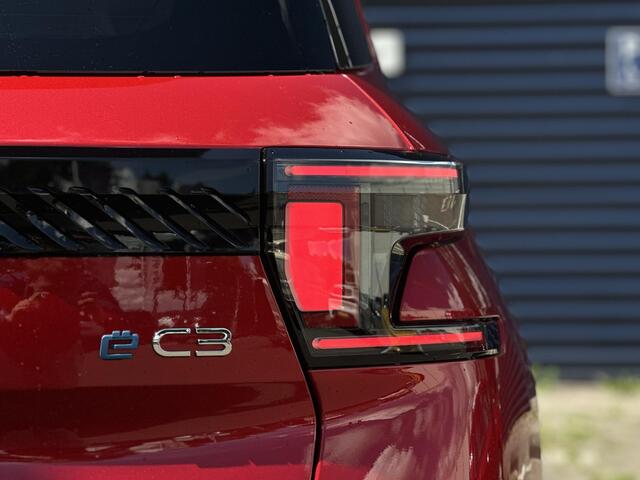 Citroen C3 Ë-C3 Aircross Max 113pk Comfort Range 44 kWh | Comfort Stoelen | Apple Carplay/Android Auto | Parkeercamera/-sensoren | Full LED | DAB | Cruise Control | Climate Control | Draadloze telefoonlader |