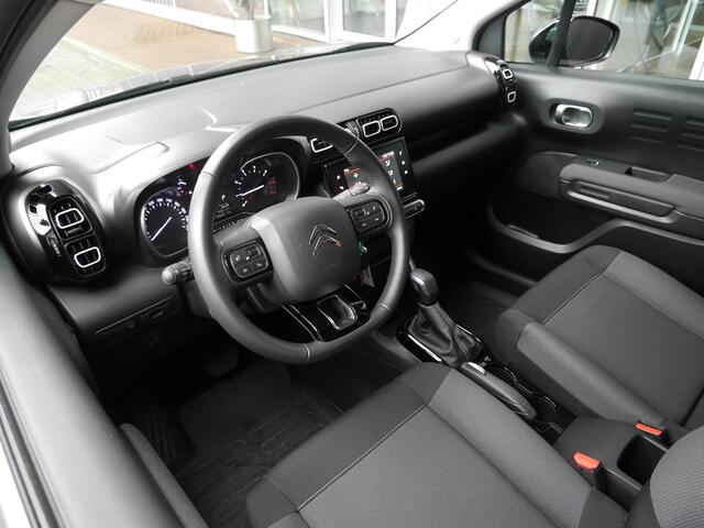 Citroen C3 Aircross 1.2 PureTech Shine 130PK | Automaat | Climate & Cruise Control | Stoelverwarming | Parkeersensoren achter | Regensensor | Apple Car Play/Android Auto