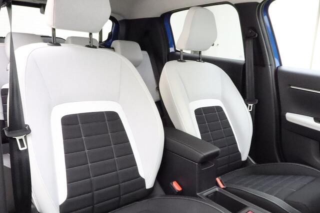 Citroen C3 1.2 Hybrid Max 110 PK | Automaat | Airco | Cruise Control | Licht metalen velgen | Camera | Parkeersensor | Draadloze telefoonlader | Nieuw uit voorraad leverbaar