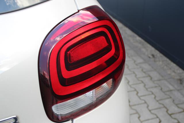 Citroen C3 1.2 PureTech S&S Shine | Incl. 12 maanden garantie | Achteruitrijcamera | Parkeersensoren | Lichtmetalen velgen | Bluetooth | Navigatie | Airco | Climate control