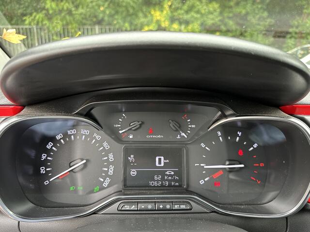 Citroen C3 1.2 PureTech Shine All-in Prijs Panorama dak/ Airco/Cruise/Navi/Carplay