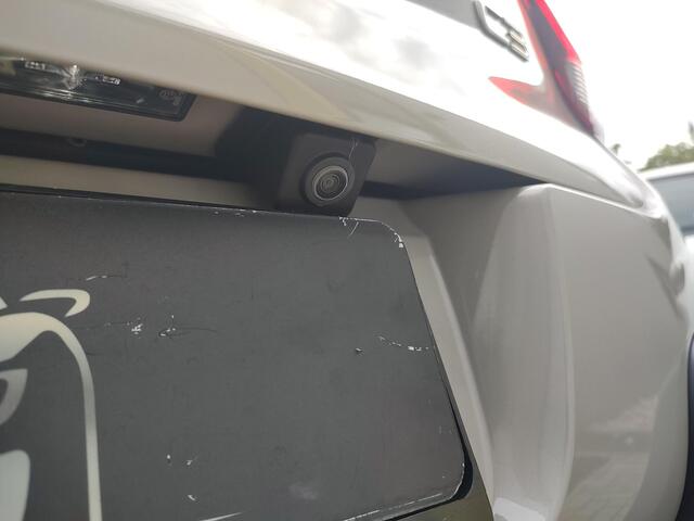 Citroen C3 1.2 PureTech Shine Exclusive Camera Navi-Carplay Luxe Bekleding Bi-tone Cruise-Control