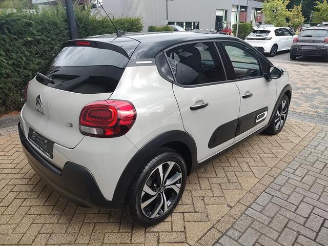 Citroen C3 1.2 PureTech Shine Exclusive Camera Navi-Carplay Luxe Bekleding Bi-tone Cruise-Control