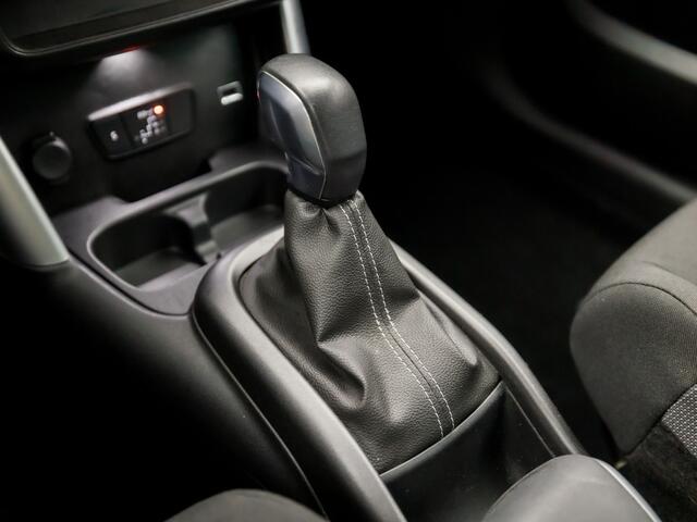 Citroen C3 Aircross 1.2 PureTech S&S Shine Automaat (APPLE CARPLAY, GROOT NAVI, GETINT GLAS, SPORTSTOELEN, CRUISE, PARKEERSENSOREN, LANE ASSIST, NIEUWSTAAT)