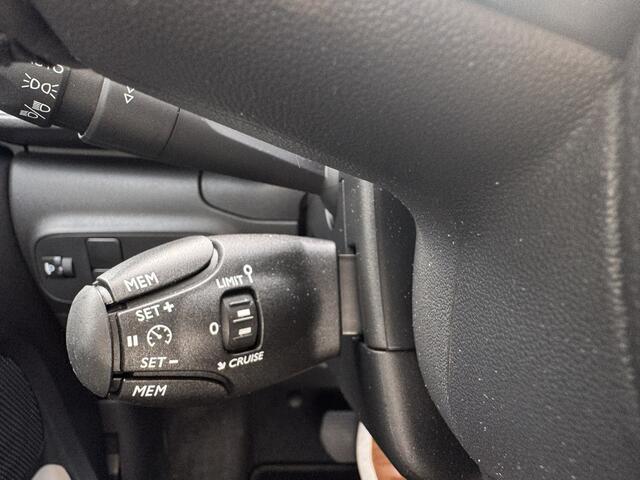 Citroen C3 110pk Max Automaat|Navigatie|1.478KM! Nieuwprijs ¤30.793,-