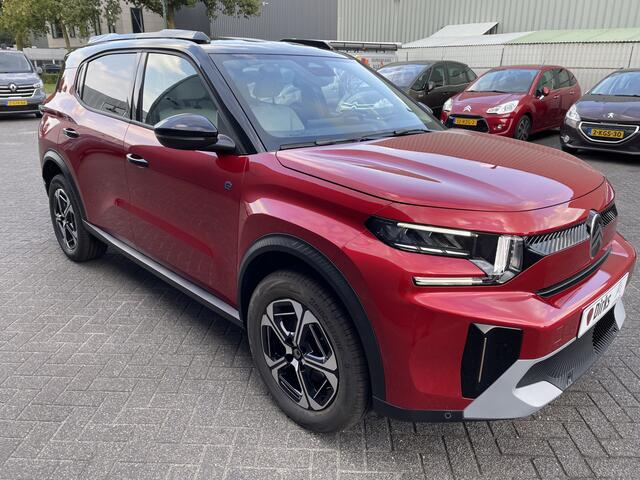 Citroen C3 Ë-C3 Aircross Max 44 kWh (Camera - Navigatie - Automatische Airco - Apple Carplay - Parkeersensoren V+A - Two Tone)