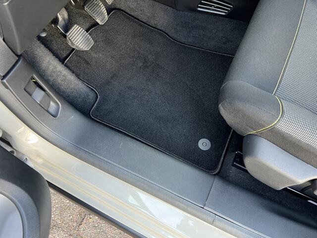 Citroen C3 1.2 PureTech Max | Keyless | Navi | Carplay | Parkeersensoren/camera |