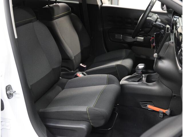 Citroen C3 1.2 110PK Shine | AUTOMAAT | AppleCarplay/AndroidAuto | Camera | Cruise Control | Privacy Glass | Navigatie | 17"LMV | Isofix | Two-Tone | Parkeersensoren |