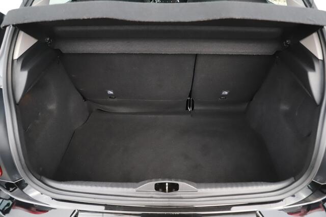 Citroen C3 1.2 PureTech Feel Navigatie Carplay Android Climate Cruise Control Rijstrooksensor Parkeersensor All-season banden!