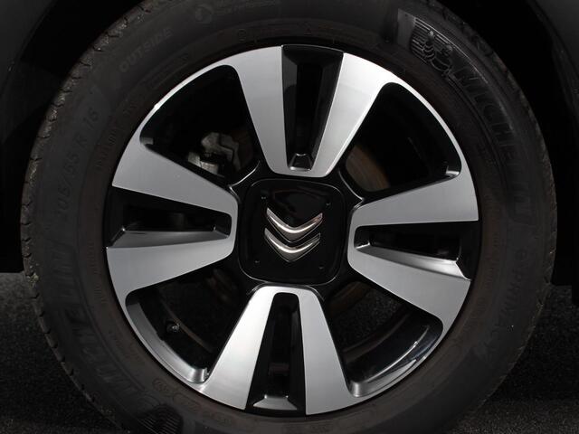 Citroen C3 1.2 PureTech Max Automaat Airco Navigatie d.m.v.Apple carplay / Android Auto Parksensoren Lichtmetalen Velgen