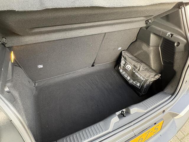 Citroen C3 1.2 Turbo 100pk Plus | Comfort Seats | Apple Carplay/Android Auto | Parkeersensoren | PHC Vering | Airconditioning