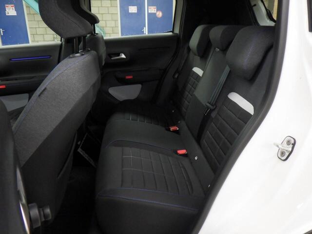 Citroen C3 1.2 Turbo 100pk Plus ALL INRIJKLAARPRIJS/Airco/Apple Carplay/Parkeersensoren/Cruise Controle