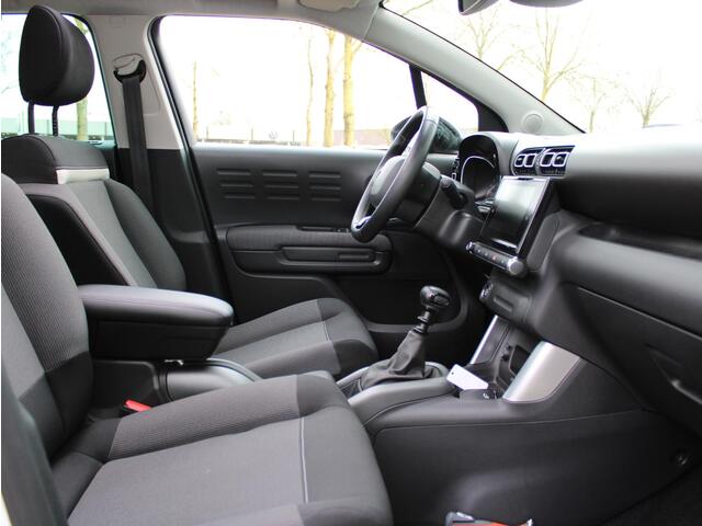 Citroen C3 Aircross 1.2 PureTech S&S Shine | Navi / Panoramadak / Camera