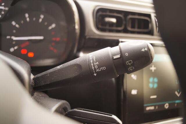 Citroen C3 1.2 PureTech Feel Edition -NAVI-ECC-PDC-