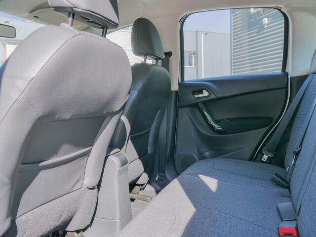 Citroen C3 1.2 PureT Selection Airco en Navigatie.