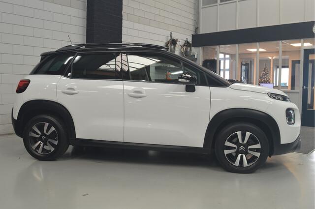Citroen C3 Aircross 1.2 PureTech S&S Shine // PANO // NAVI // CAMERA // STOELVERWARMING // CARPLAY // CLIMA //