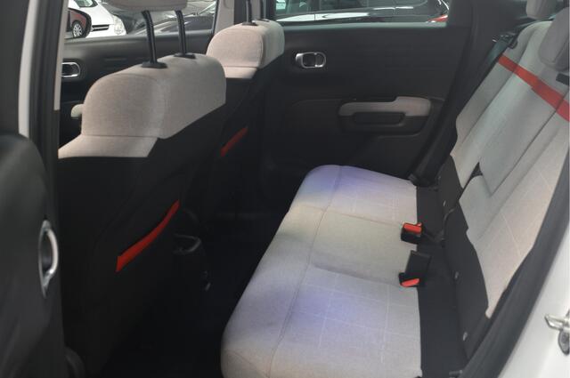 Citroen C3 Aircross 1.2 PureTech S&S Shine // PANO // NAVI // CAMERA // STOELVERWARMING // CARPLAY // CLIMA //