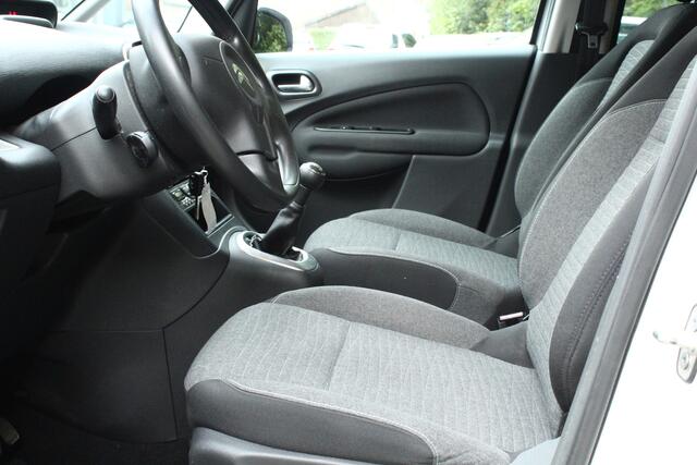 Citroen C3 PICASSO 1.2 PureTech Tendance cruise airco parkeersensoren achter navigatie enz.
