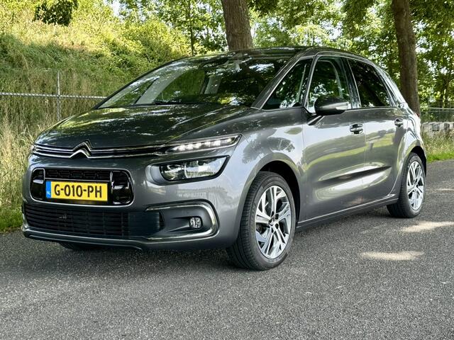 Citroen C4 SpaceTourer 1.2 PureTech Shine | Navigatie | Carplay | Trekhaak | Camera