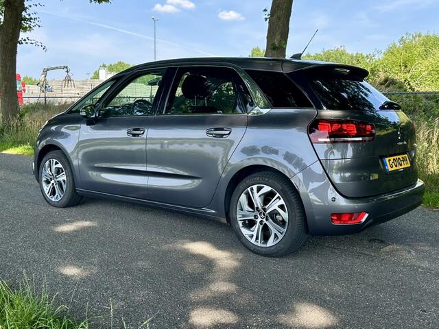 Citroen C4 SpaceTourer 1.2 PureTech Shine | Navigatie | Carplay | Trekhaak | Camera