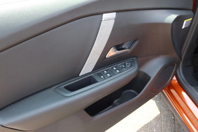 Citroen C4 1.2 Puretech Feel Edition two-tone NAVI AUTOMAAT 14dkm!