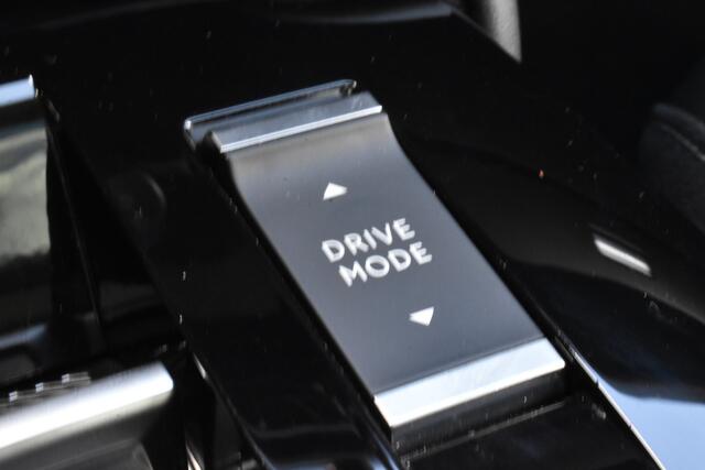 Citroen C4 Puretech 130 EAT8 Shine | Leder | Panorama dak | Airco | Navi | ** Zeer compleet |