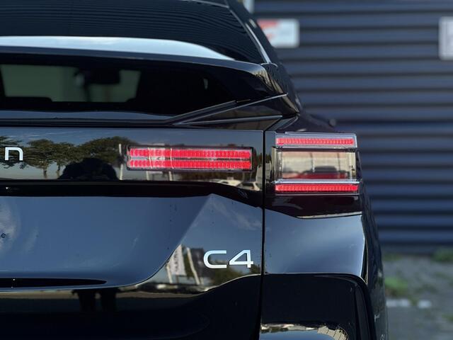 Citroen C4 1.2 Hybrid 145pk Collection | Comfort Seats | Voorruit-/Stoelverwarming | Navigatie | Climate Control | Apple Carplay/Android Auto | Cruise Control | Full LED | DAB |