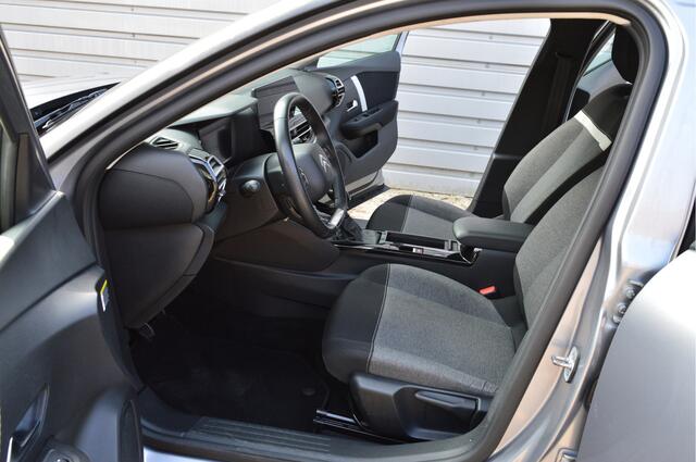 Citroen C4 1.2 Puretech Feel O.a: Trekhaak afneembaar, PDC, Carplay, Dab, Full Led, Nieuwe distributie, Etc... Rijklaar! All-in prijs!