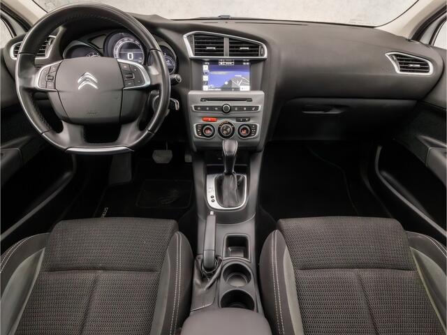 Citroen C4 1.2 PureTech Sport Automaat (PANORAMADAK, PARELMOER, APPLE CARPLAY, NAVIGATIE, CLIMATE, CRUISE, SPORTSTOELEN, TREKHAAK, GETINT GLAS, PARKEERSENSOREN, NIEUWE APK, NIEUWSTAAT)
