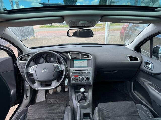Citroen C4 1.2 PureTech Feel Edition | 3e eigenaar | Distributie reeds vervangen | Panoramadak | Navigatie | Trekhaak | Airco | Elektrische ramen | APK tot 03-03-2026 |
