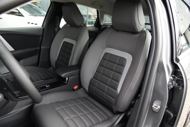 Citroen C4 1.2 Hybrid 145pk Plus 145pk EINDEJAARSDEAL!