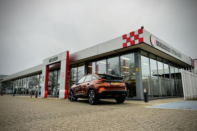 Citroen C4 1.2 Feel 130PK / CAMERA / APPLE + ANDROID / STOELVERWARMING