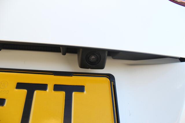 Citroen C4 CACTUS 1.2 PureTech Feel | incl. 12 maanden garantie | Stoelverwarming | Achteruitrijcamera | Cruise control | Parkeersensoren | Navigatie | Lichtmetalen velgen | 1e eigenaar | Dealer onderhouden |