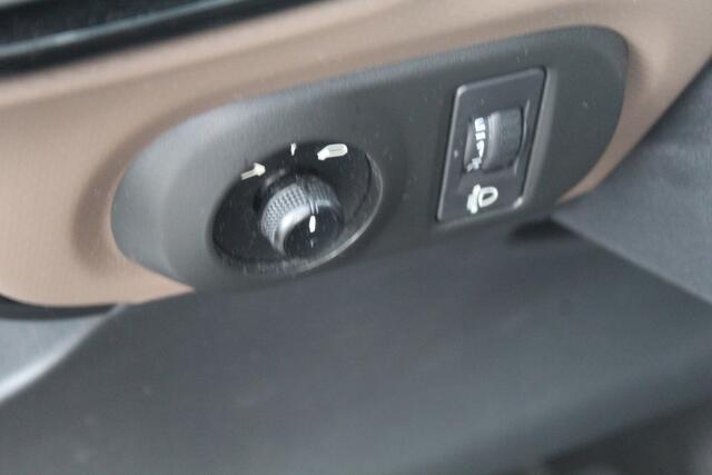 Citroen C4 CACTUS 1.2 PureTech Shine//Navi//Camera!!