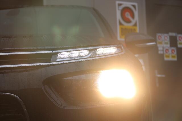 Citroen C4 CACTUS 1.2 PureTech Feel, Carplay, Navi, Parkeerhulp