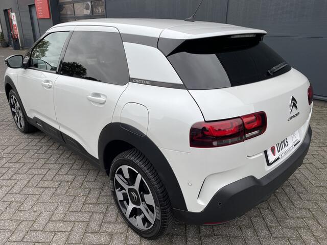 Citroen C4 CACTUS 110pk Shine Pack (Camera - Parkeersensoren V+A - Keyless Entry - Automatische Airco - 17"incl 4S - Apple Carplay - Navigatie - Dodehoekdetectie)