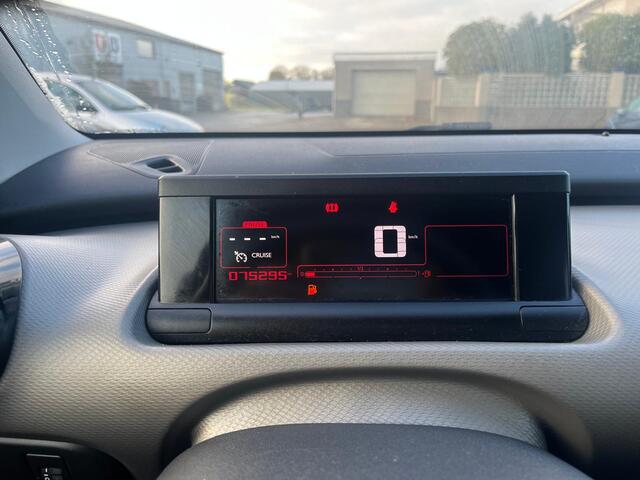 Citroen C4 CACTUS 1.2 PureTech Shine gereviseerd motor nieuwe bak nieuwe banden