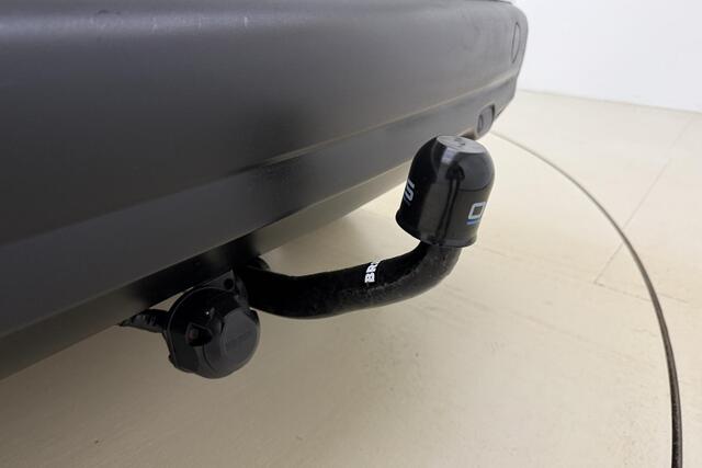 Citroen C4 CACTUS 1.2 PureTech Shine 110pk | Navigatie | Camera | Trekhaak | Lichtmetalen Velgen | Climate Control | Stoelverwarming