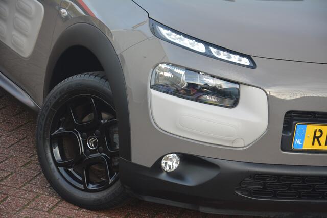 Citroen C4 CACTUS 1.2 PureTech Shine | Navigatie | Cruise-control | Pano | Clima | NL auto!! |