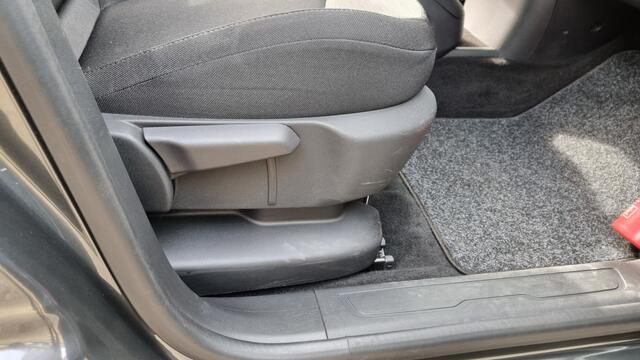 Citroen C4 PICASSO 1.2 PureTech Selection Cruise en Climatcontrol Navigatie