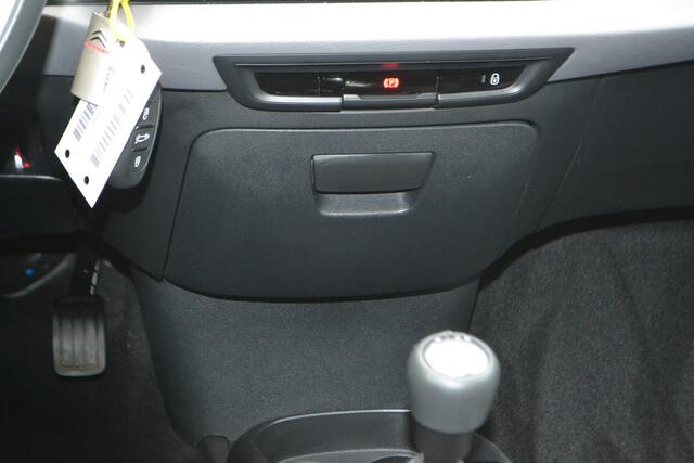 Citroen C4 PICASSO 1.2 PureTech Shine I NAVIGATIE I 5 APARTE STOELEN I ACHTERUITRIJCAMERA I KEYLESS ENTRY & START I 130 PK I L.M. WIELEN I METALLIC KLEUR I PANORAMA VOORRUIT I