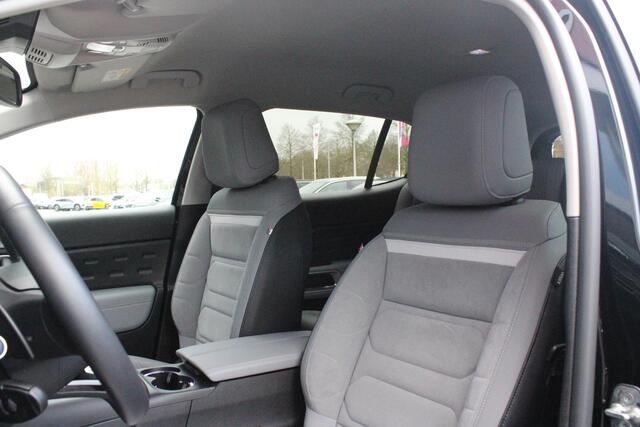 Citroen C5 Aircross 1.2 136PK AUTOMAAT Hybrid ë-SERIES | ELEKTRISCH BEDIENBARE BESTUURDERSSTOEL | APPLE CARPLAY/ANDROID AUTO | NAVIGATIE | FULL LED KOPLAMPEN | CLIMATE CONTROL | DAB+ RADIO | 19" LICHTMETALEN VELGEN | KEYLESS ENTRY/START | DODEHOEK DETECTIE | ADAPTIV